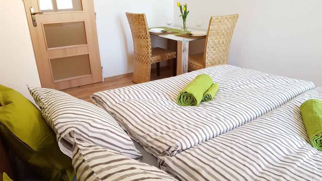 Apartmany U Namesti Броумов Экстерьер фото